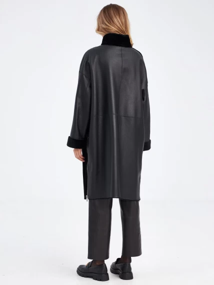 Комбинированное молодежное женское пальто из меховой овчины премиум класса 2044, черное, размер 48, артикул 63970-6