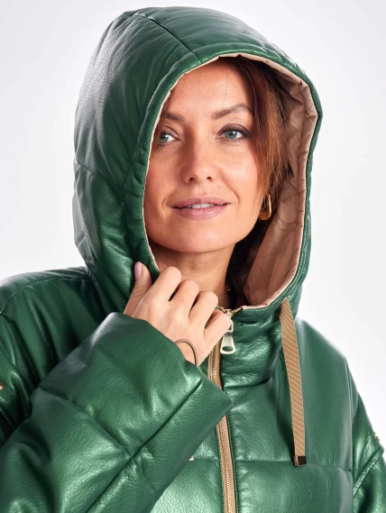 Утепленная женская кожаная куртка оверсайз с капюшоном премиум класса 3023, зеленая, размер 48, артикул 23330-4
