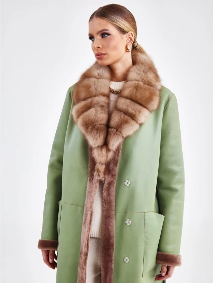 Женское пальто с воротником из меха куницы премиум класса 2007, оливковое, размер 46, артикул 63670-1