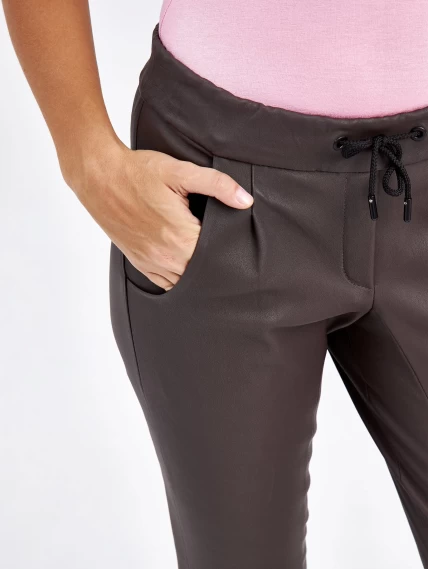Кожаные женские брюки из натуральной кожи 07, коричневые, размер 44, артикул 85610-3
