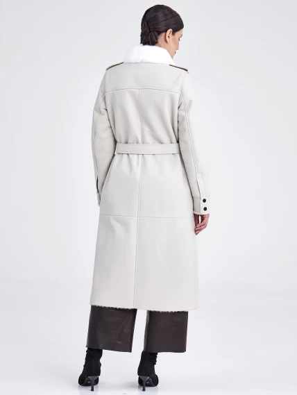 Женское пальто рубашка с воротником из меха норки премиум класса 2016, белая, размер 48, артикул 63630-6