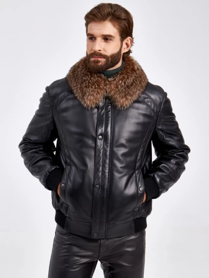 Утепленная мужская кожаная куртка бомбер с воротником из меха енота 532, черная, размер 50, артикул 29640-0