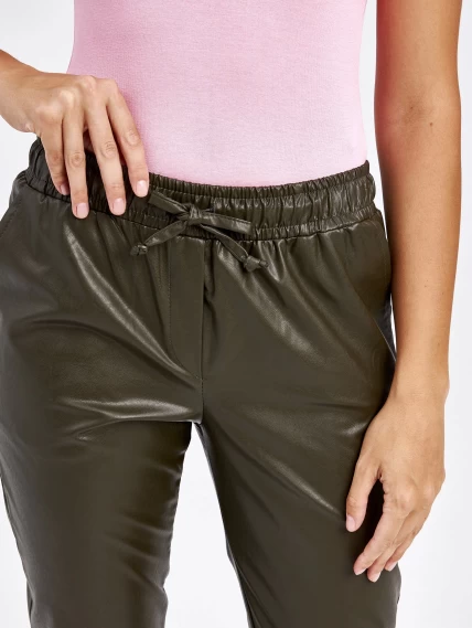 Женские кожаные брюки из экокожи 4616637, хаки, размер 44, артикул 85650-5
