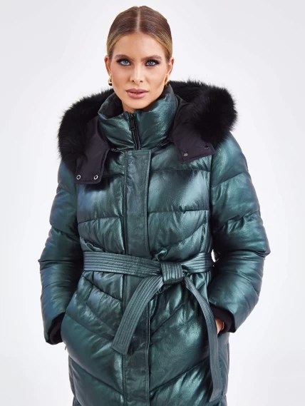 Женское стеганное кожаное пальто с меховым капюшоном премиум класса 3048, зеленое, размер 50, артикул 25680-3