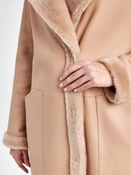 Классическое женское пальто из натуральной овчины премиум класса 2006, бежевое, размер 44, артикул 63700-4