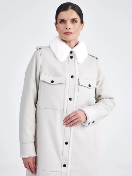 Женское пальто рубашка с воротником из меха норки премиум класса 2016, белая, размер 48, артикул 63630-2
