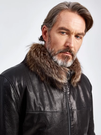 Зимняя мужская кожаная куртка на подкладке из овчины с мехом енота 5319, черная, размер 48, артикул 40680-4