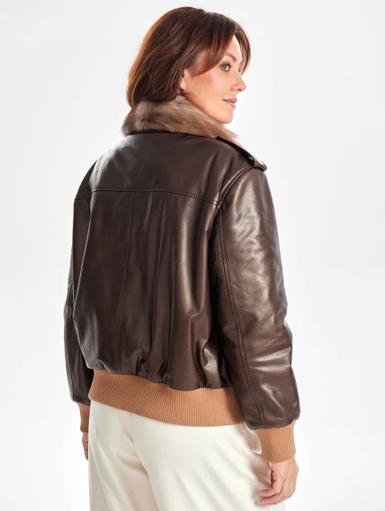 Женская утепленная куртка бомбер с воротником меха куницы премиум класса 3076, коричневая, размер 44, артикул 25520-4