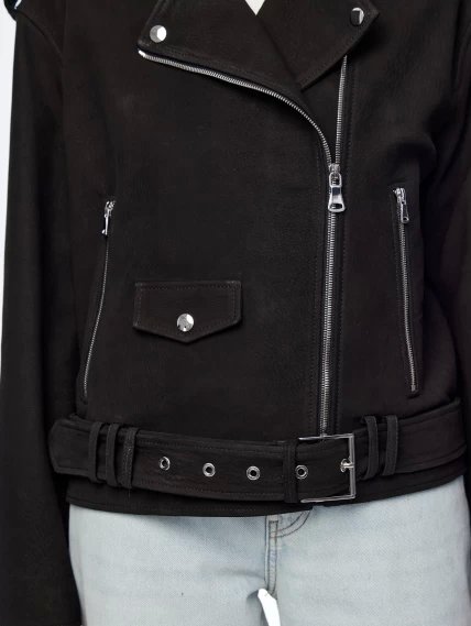 Короткая женская кожаная куртка косуха с поясом премиум класса 3052, черная, размер 44, артикул 23950-3