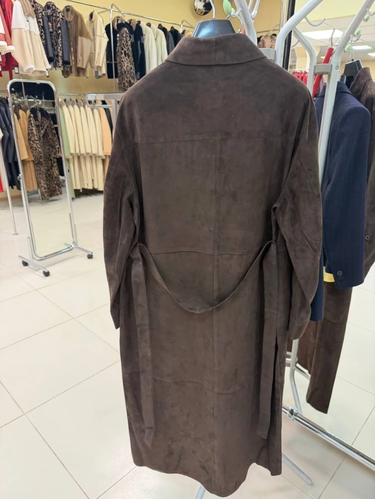 Женский замшевый плащ премиум класса 3112з, коричневый, размер 46, артикул 92370-1