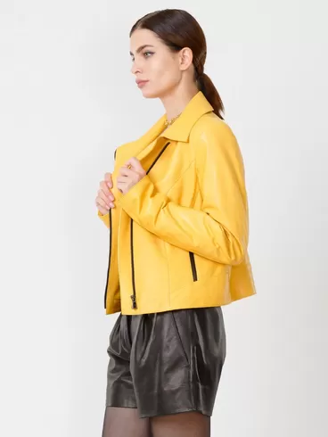 Кожаный комплект: Куртка женская 3005 + Шорты женские 01, желтый/черный, размер 44, артикул 111120-4