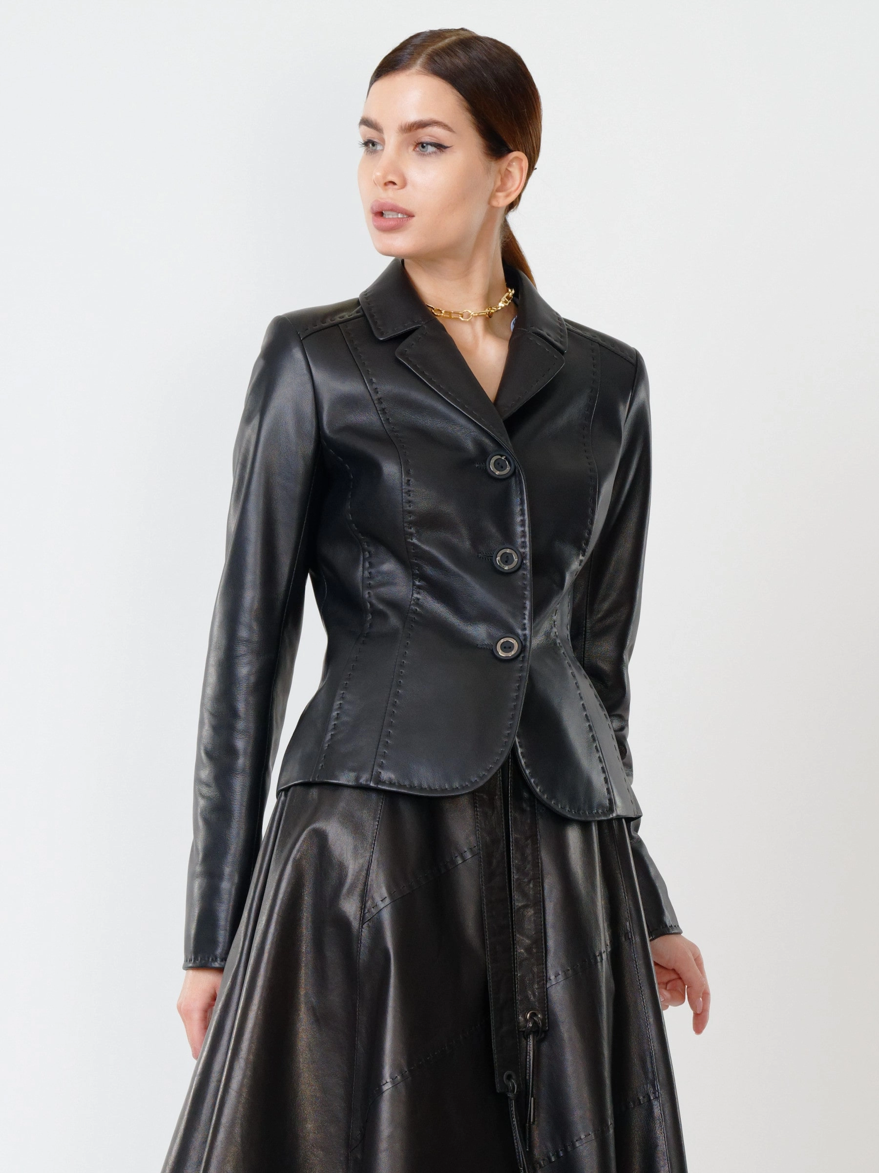 Купить кожаный костюм женский: пиджак 316рс + юбка 01рс, черный, размер 44,  артикул 111150 по цене 49 381 руб. в Москве в магазине Primo Vello