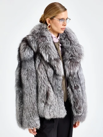 Короткая шуба из меха лисы для женщин Л1010-010-0