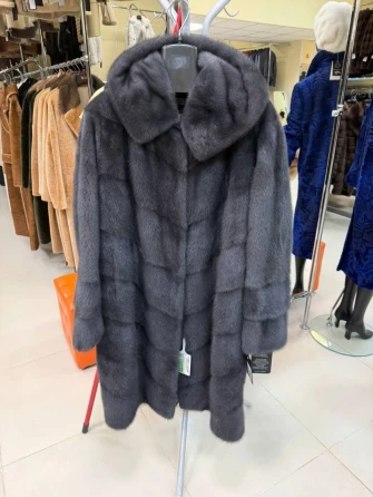 Длинная женская норковая шуба с капюшоном Москвичка-132-0