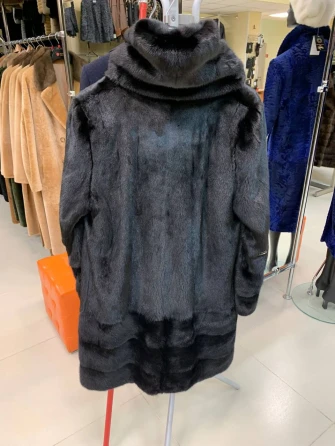 Длинная норковая женская шуба с капюшоном М-102- 664-1