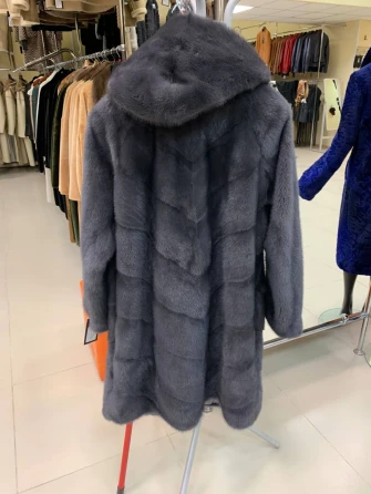 Женская норковая шуба с капюшоном М-101-9- 708-1