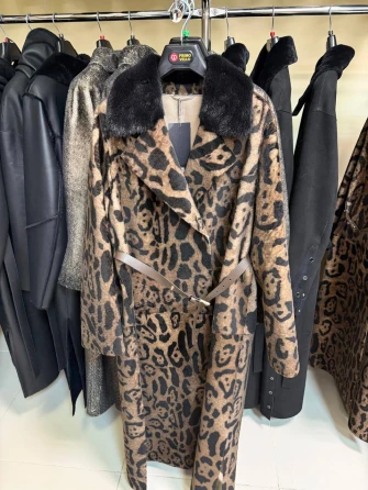 Длинная женская дубленка с норкой 2083-0